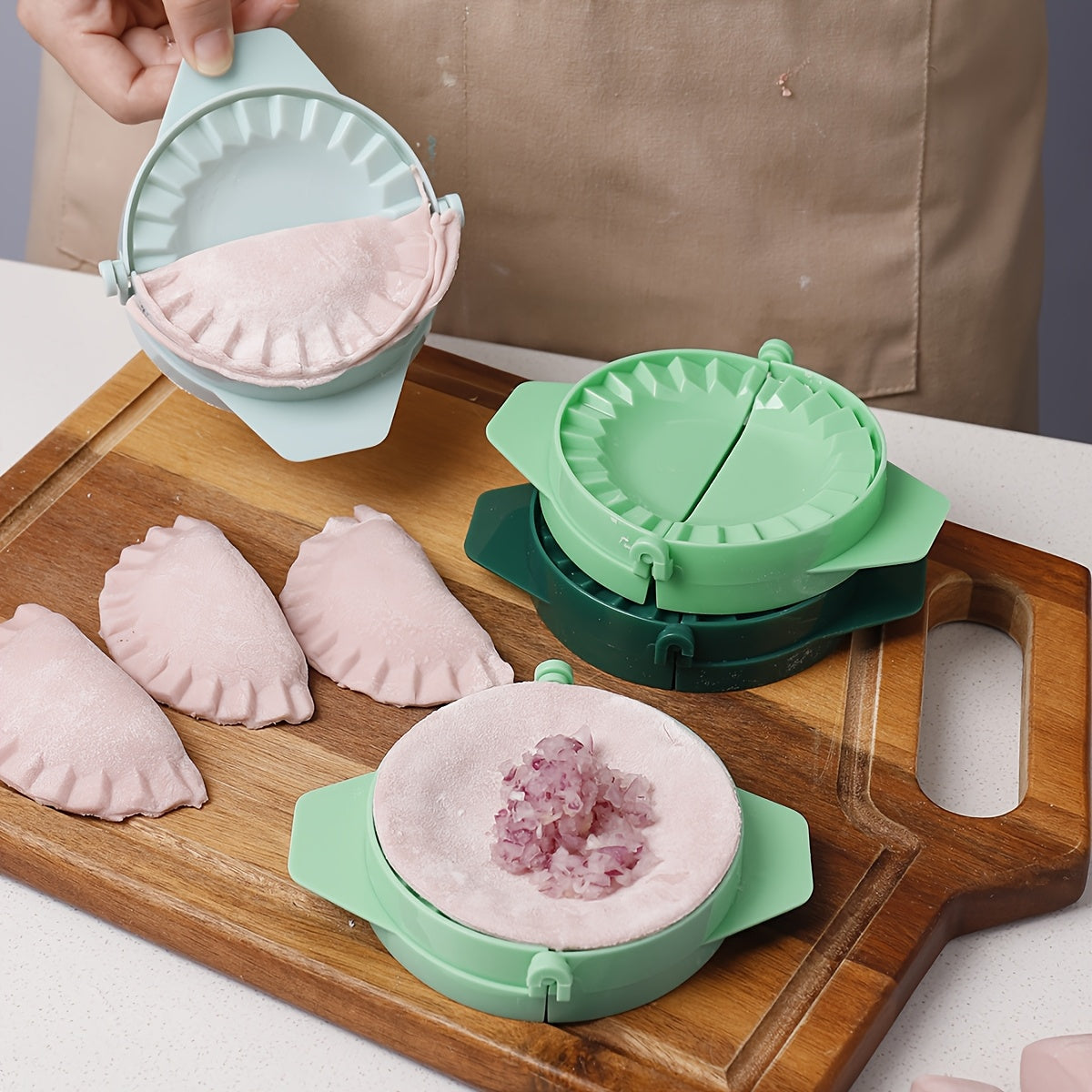 1pc Dumpling Maker, Empanadas Press Mold Maker, Dumpling Mold for Pierogi, Pastelitos, Calzone, Turnovers, Chinese Dumpling, Kitchen Gadgets, Baking Supplies, Kitchen Items
